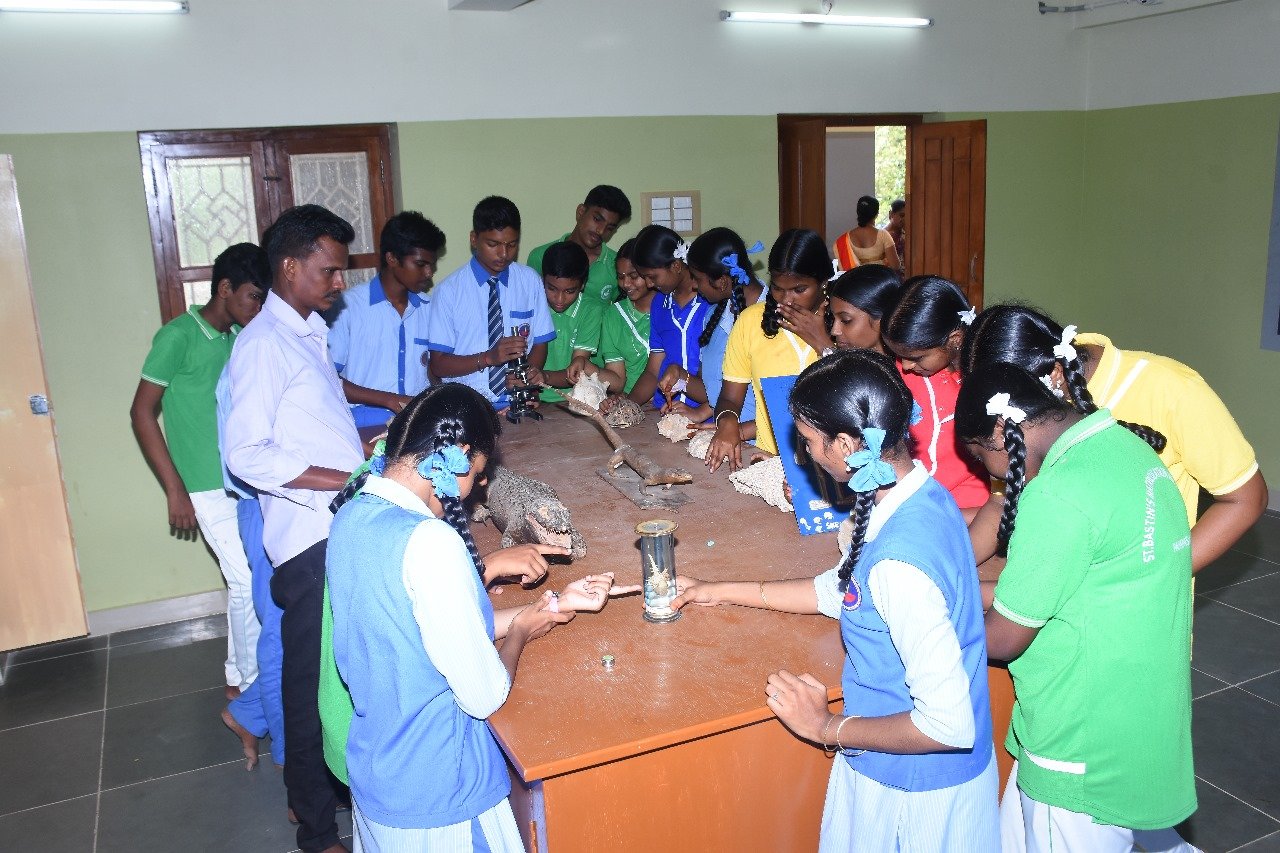 Biology Lab Image 2