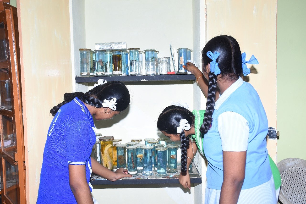 Biology Lab Image 2